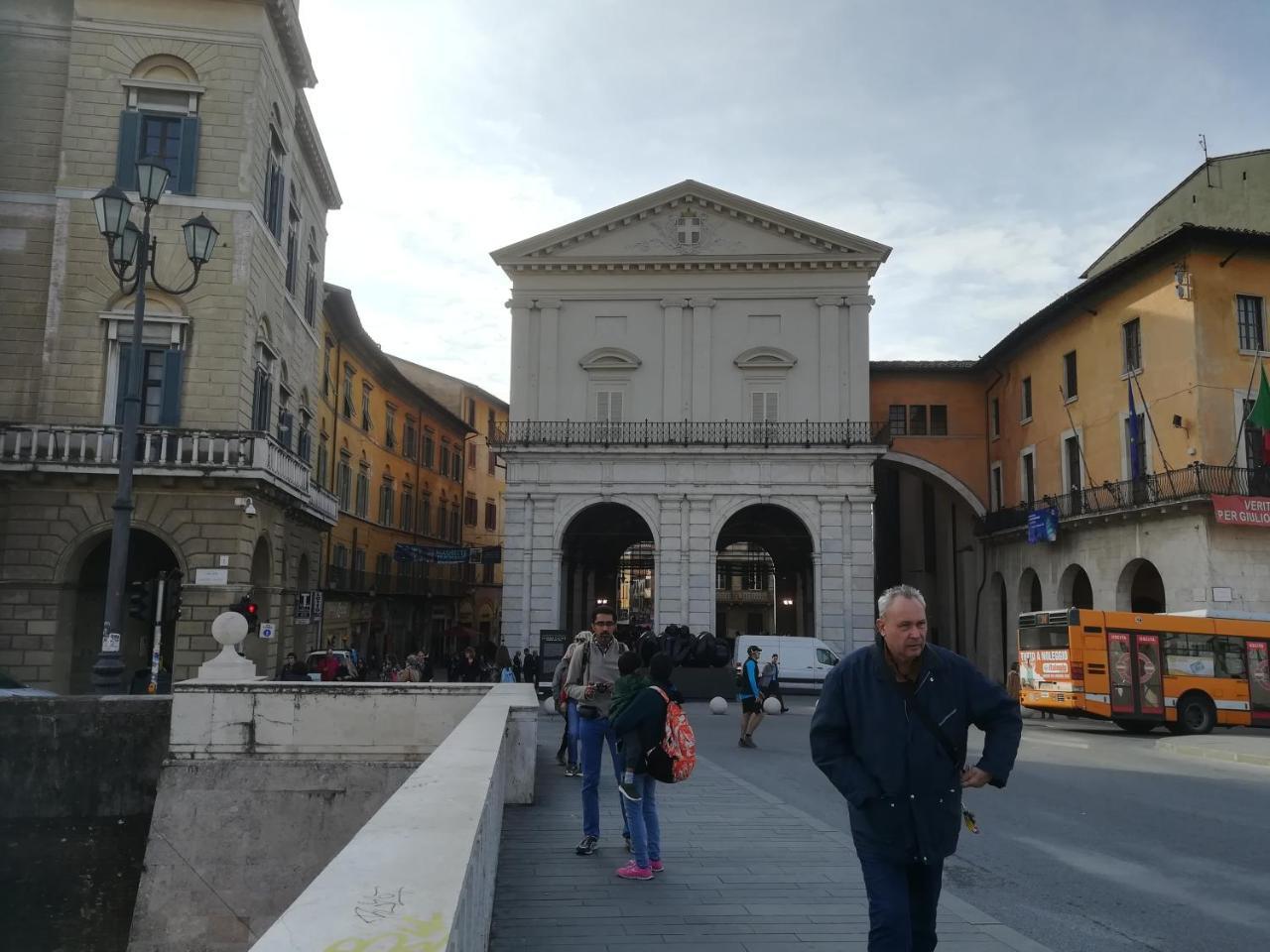 Bed and Breakfast Le Logge Pisa Exterior foto